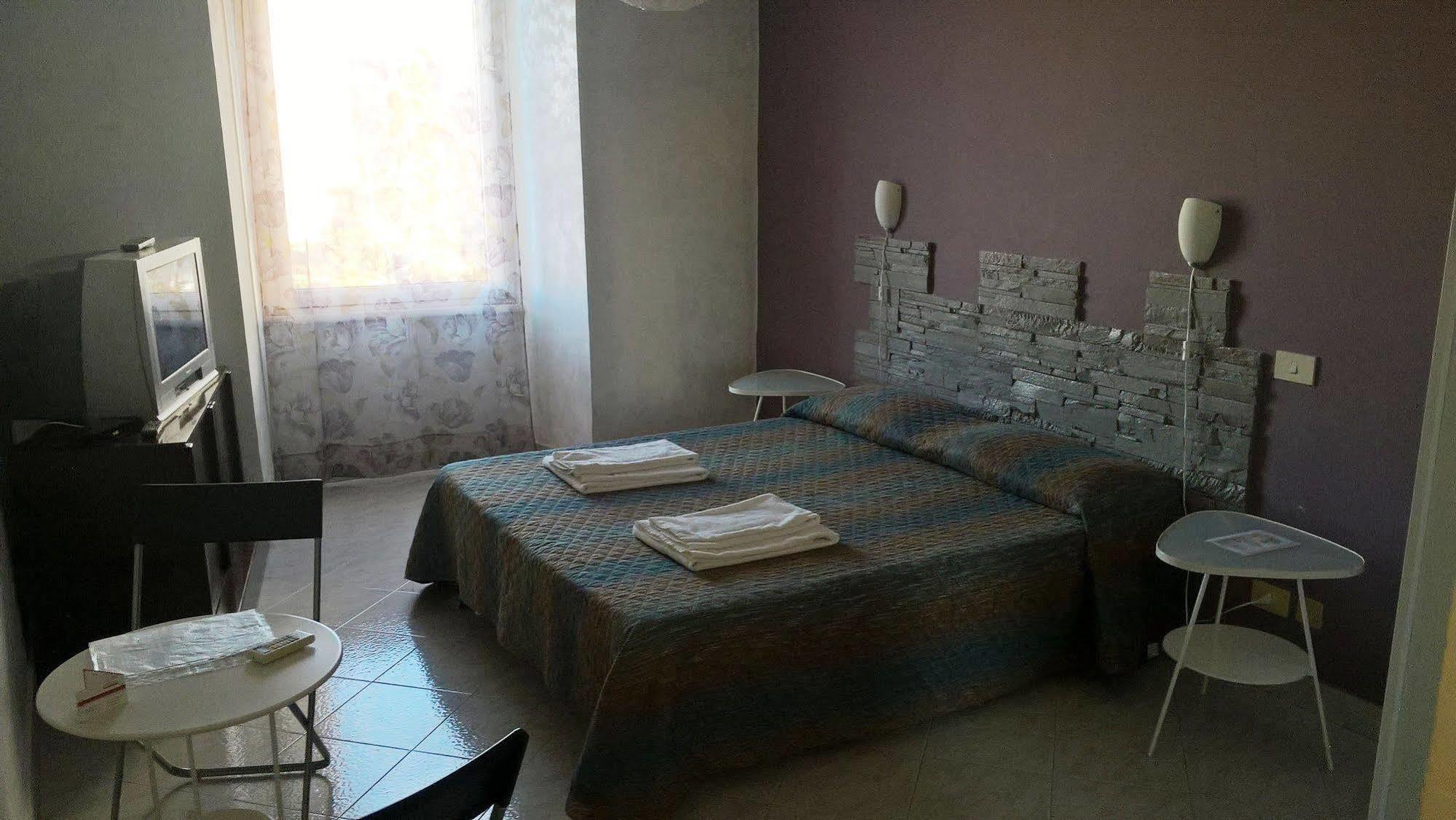 Gigi Holiday Rooms Roma Ngoại thất bức ảnh