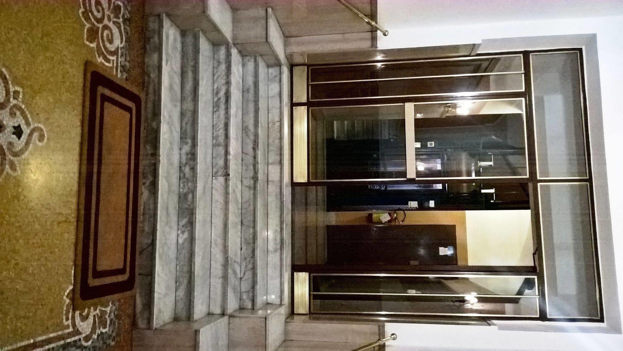 Gigi Holiday Rooms Roma Ngoại thất bức ảnh