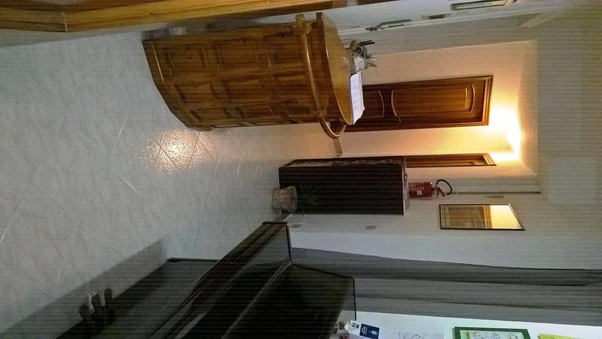 Gigi Holiday Rooms Roma Ngoại thất bức ảnh